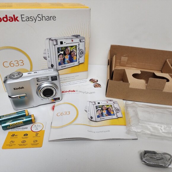 Kodak Digital Camera EasyShare C633 6.1MP Shown Tested/Cracked Screen - Picture 2 of 9